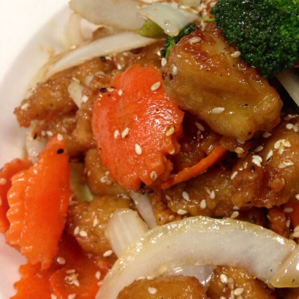 32 Thai Chili Sesame Chicken (Seafood Combo Not Available)